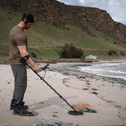 Minelab EQUINOX 900 All Terrain All Target Detector